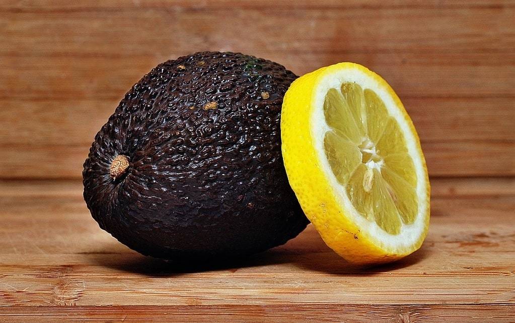 Salade d'avocat et pamplemousse au vinaigre balsamique 