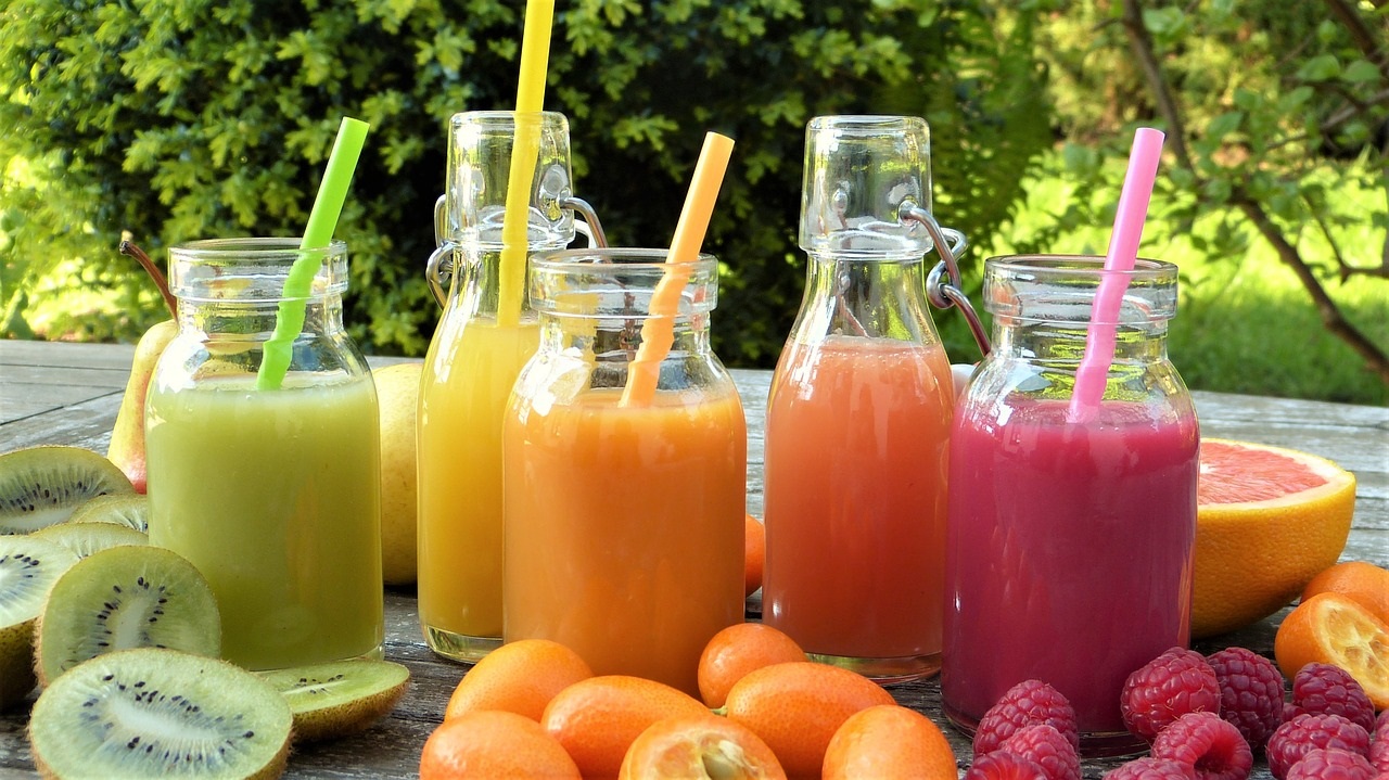 Smoothie tropical à l'ananas et à la noix de coco